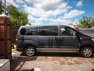 2010 Hyundai H-1 II, синий, 1450000 рублей, вид 3