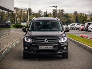 2016 Volkswagen Tiguan I Рестайлинг, чёрный, 1311777 рублей, вид 4