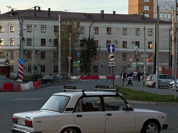 2003 Lada (ВАЗ) 2107, белый, 155000 рублей - вид 11