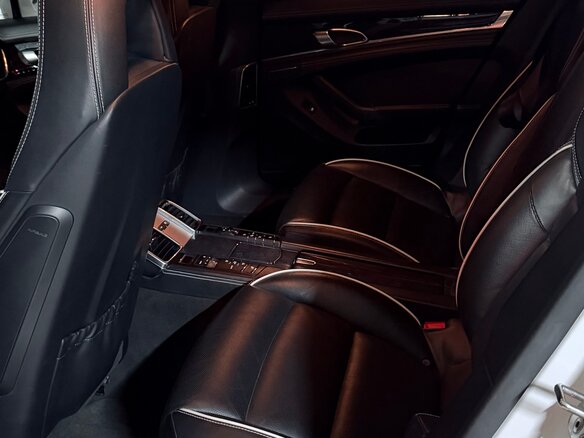 2010 Porsche Panamera 4S I, белый, 2500000 рублей - вид 10