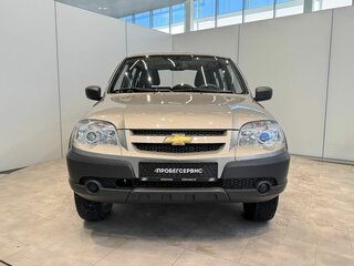 2014 Chevrolet Niva I Рестайлинг, коричневый, 715000 рублей, вид 2