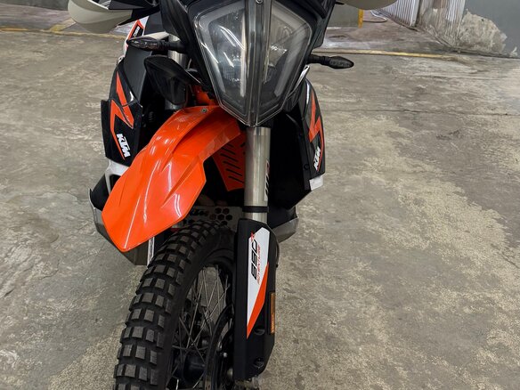 2021 KTM 890 Adventure R, оранжевый, 1170000 рублей - вид 15