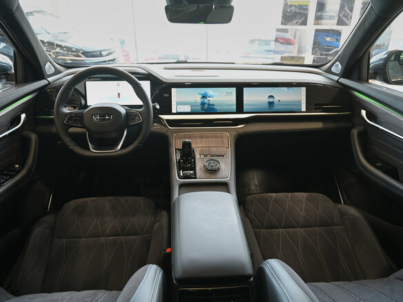 2026 Geely Monjaro I, серый, 4954990 рублей - вид 31
