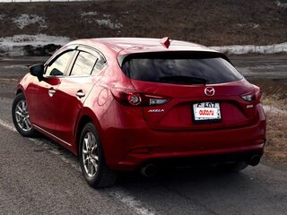 2017 Mazda Axela III Рестайлинг, красный, 950000 рублей, вид 2