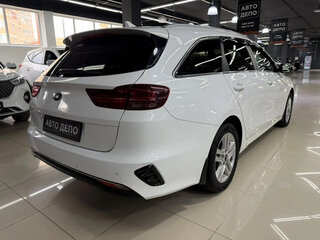 2019 Kia Ceed III, белый, 1799000 рублей, вид 4