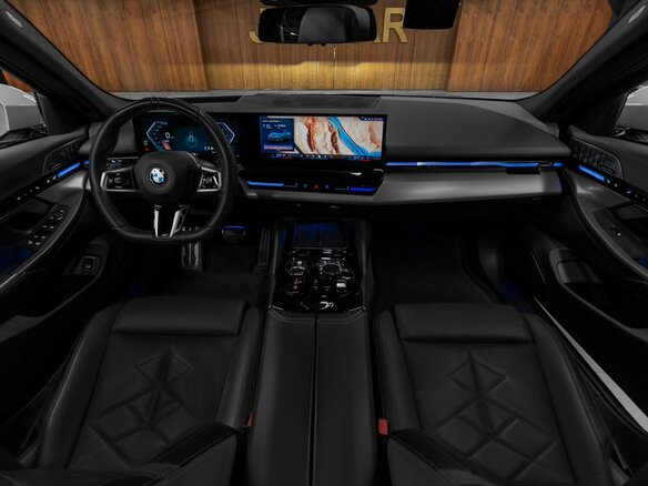 2024 BMW 5 серии 530i xDrive VIII (G60/G61/G68), серый, 8300000 рублей - вид 19