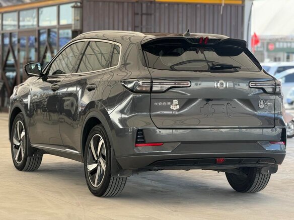 2025 Changan Qiyuan Q05 I, серый - вид 5