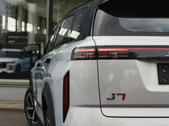 2026 Jaecoo J7 I Рестайлинг, серебристый, 3077910 рублей - вид 13