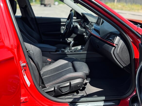 2012 BMW 3 серии 320d VI (F3x), красный, 1800000 рублей - вид 23