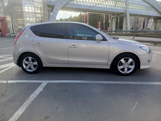 2010 Hyundai i30 I, бежевый, 775000 рублей, вид 4