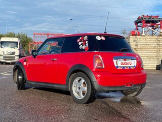 2010 Mini Hatch One II (R56), красный, 650000 рублей, вид 2