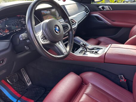 2021 BMW X6 40i III (G06), синий, 8350000 рублей, вид 4