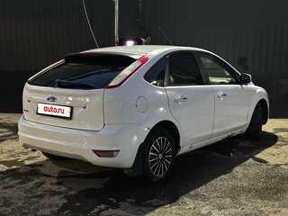 2010 Ford Focus II Рестайлинг, белый, 430000 рублей, вид 4