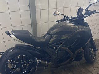 2015 Ducati Diavel Carbon, чёрный, 1111111 рублей, вид 4