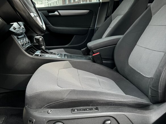2012 Volkswagen Passat B7, серебристый, 990000 рублей - вид 8