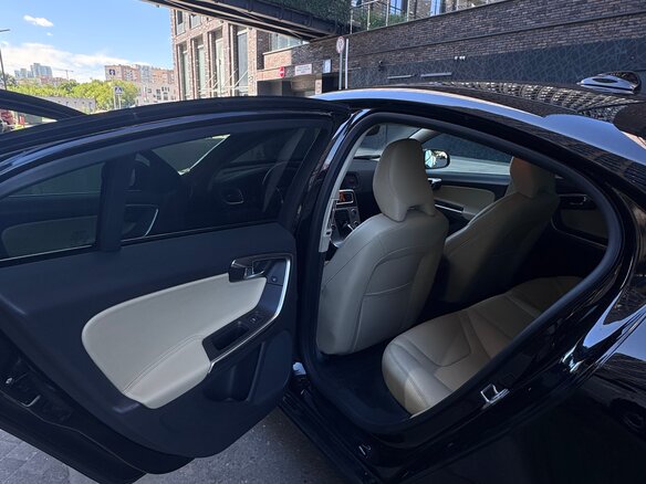2016 Volvo S60 II Рестайлинг, чёрный, 1399999 рублей - вид 8