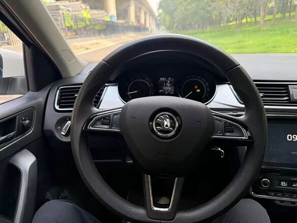 2023 Skoda Rapid II, белый - вид 8