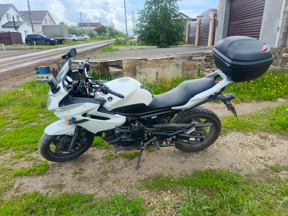 2010 Yamaha XJ6 (FZ6R), белый, 450000 рублей - вид 1