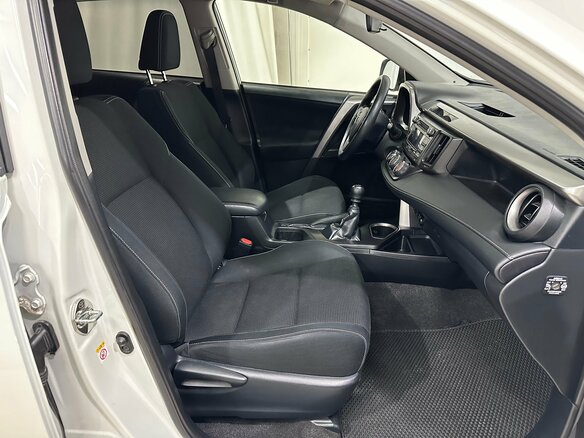 2015 Toyota RAV4 IV (XA40) Рестайлинг, белый, 1780000 рублей - вид 21