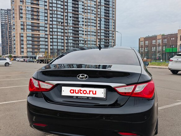 2011 Hyundai Sonata VI (YF), чёрный, 1100000 рублей - вид 1
