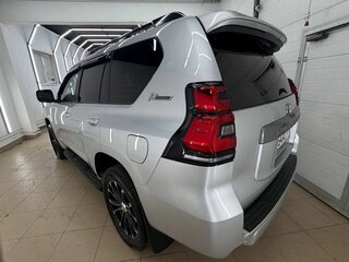 2022 Toyota Land Cruiser Prado 150 Series Рестайлинг 3, серебристый, 6290000 рублей, вид 4
