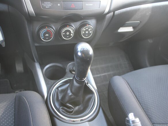 2013 Mitsubishi ASX I Рестайлинг, чёрный, 1110000 рублей - вид 13