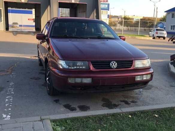 1994 Volkswagen Passat B4, красный, 230000 рублей - вид 1