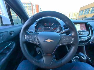 2017 Chevrolet Cruze II, белый, 1200000 рублей, вид 4