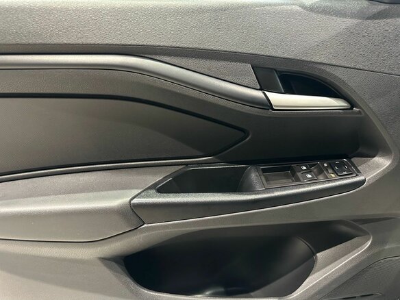 2020 Lada (ВАЗ) Vesta SW Cross I, чёрный, 1148000 рублей - вид 17