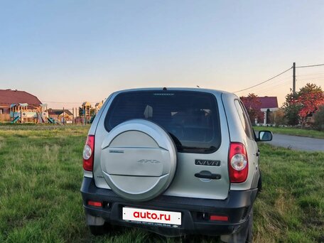 2019 Chevrolet Niva I Рестайлинг, серебристый, 670000 рублей, вид 5