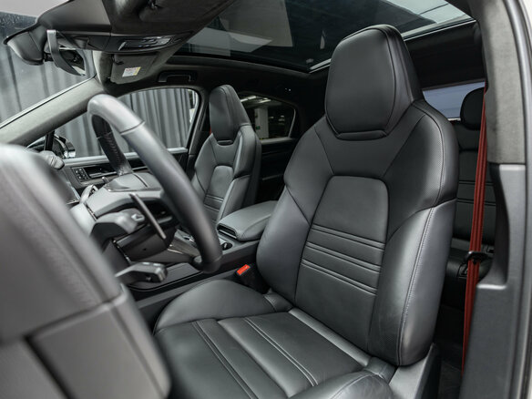 2025 Porsche Cayenne GTS Coupé III Рестайлинг, серый, 20290000 рублей - вид 9