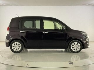 2018 Toyota Spade, чёрный, 850000 рублей, вид 4