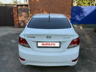 2013 Hyundai Solaris I, белый, 650000 рублей, вид 5