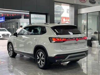2023 Volkswagen Tayron I Рестайлинг, белый, 2260000 рублей, вид 4