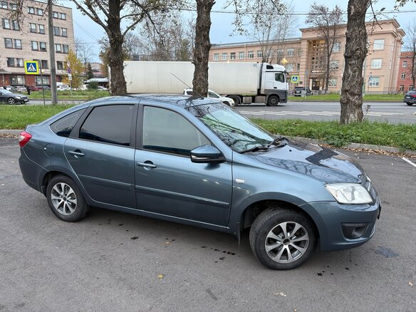 2014 Lada (ВАЗ) Granta I, серый, 350000 рублей - вид 2