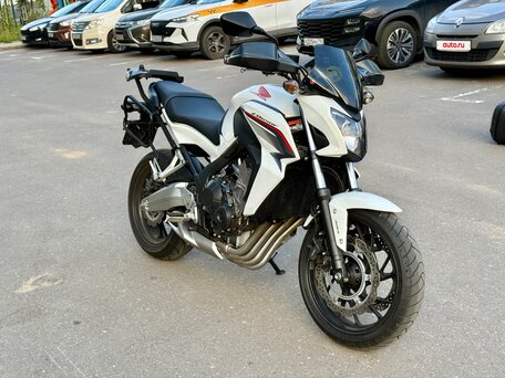 2014 Honda CB 650F, белый, 560000 рублей, вид 3