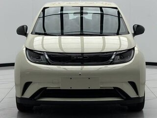 2025 BYD Dolphin 45.12 kWh I Рестайлинг, жёлтый, 2090000 рублей, вид 2