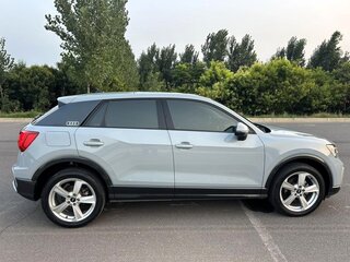 2023 Audi Q2 L 35 TFSI I Рестайлинг, серый, 1980100 рублей, вид 4