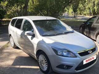 2009 Ford Focus II Рестайлинг, серебристый, 530000 рублей, вид 1