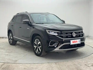 2022 Volkswagen Tayron I, чёрный, 2140000 рублей, вид 1