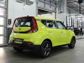 2021 Kia Soul III, зелёный, 1690000 рублей, вид 5