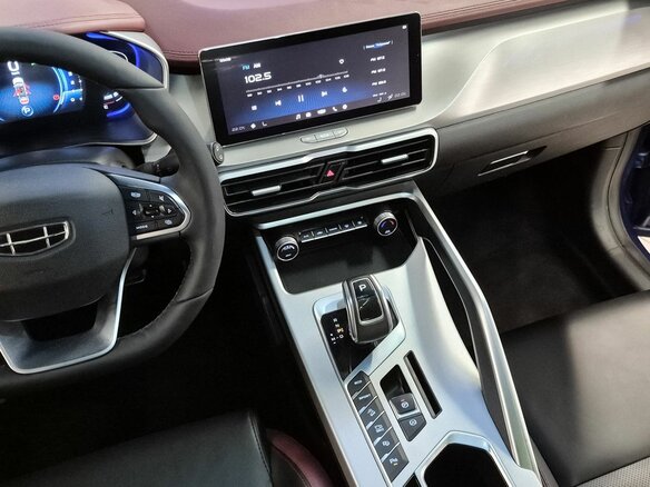 2022 Geely Coolray I, синий, 1299000 рублей - вид 12