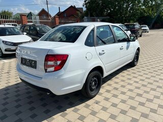 2026 Lada (ВАЗ) Granta I Рестайлинг, белый, 1068000 рублей, вид 4