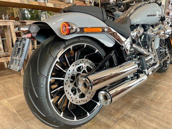2024 Harley-Davidson Breakout, серый, 3300000 рублей - вид 6