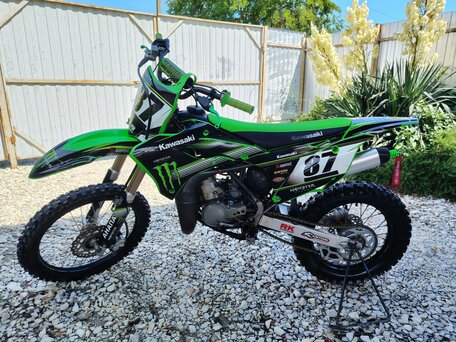 2023 Kawasaki KX 85, зелёный, 396000 рублей, вид 2
