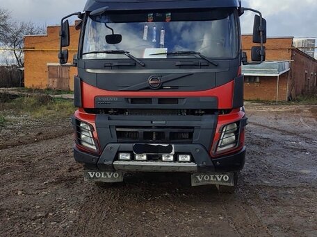 2017 Volvo FMX, красный, 7500000 рублей, вид 1