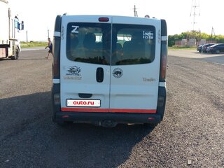 2001 Renault Trafic II, белый, 850000 рублей, вид 2