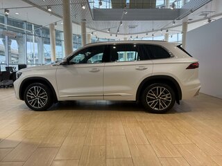 2026 Geely Monjaro I Рестайлинг, белый, 4599990 рублей, вид 4