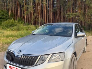 2017 Skoda Octavia III (A7), серебристый, 1285000 рублей, вид 3