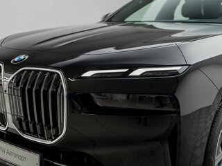 2025 BMW 7 серии 740i xDrive VII (G70), чёрный, 14490000 рублей, вид 2
